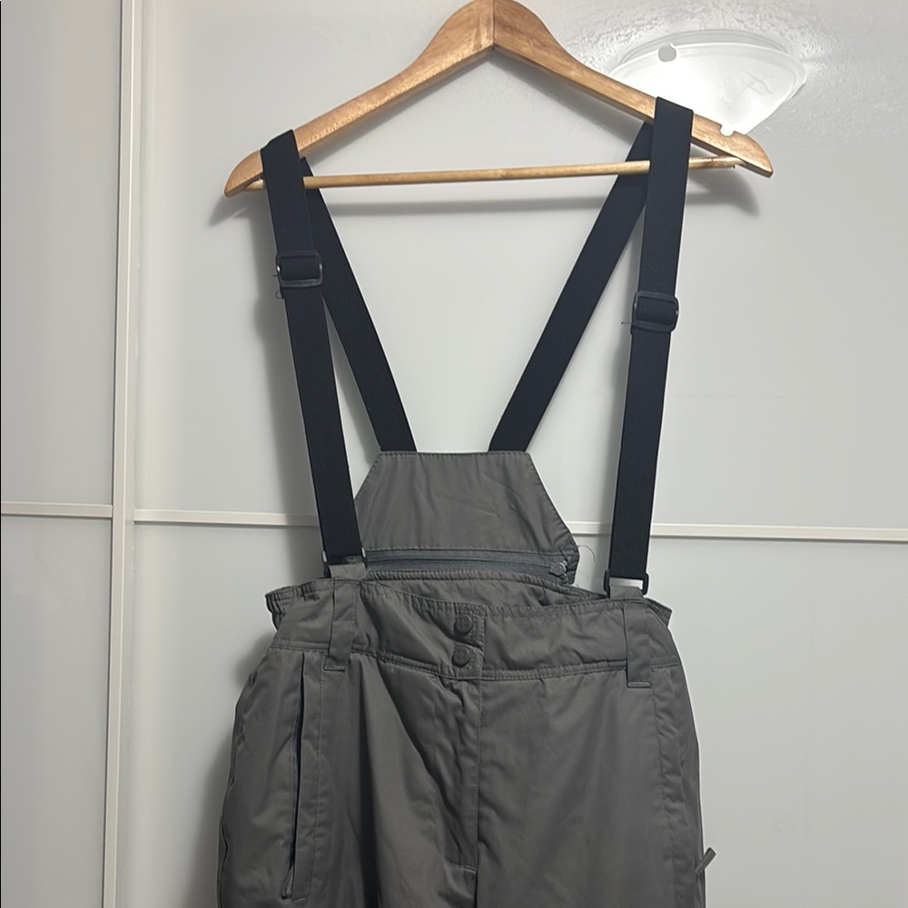 Warehouse Gray Ski & Snow Jacket Durable and Stylish